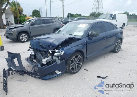 2017 Audi A3 2.0T Premium из США, поврежденный, VIN WAUB8GFF9H1058102